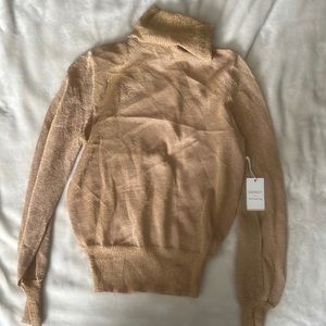 Forever 21 contemporary top blush/gold size small